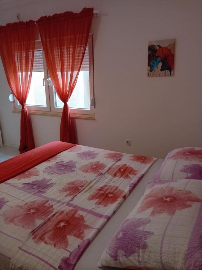 Aine - Old Bridge Apartment *